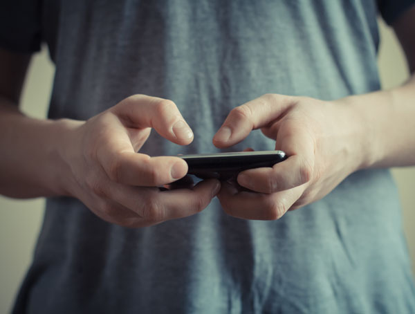 suedia-va-implementa-interdictia-nationala-privind-utilizarea-telefoanelor-mobile-in-scoli