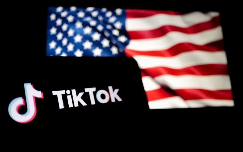 ft:-versiunea-tiktok-din-sua-va-utiliza-algoritmul-chinez