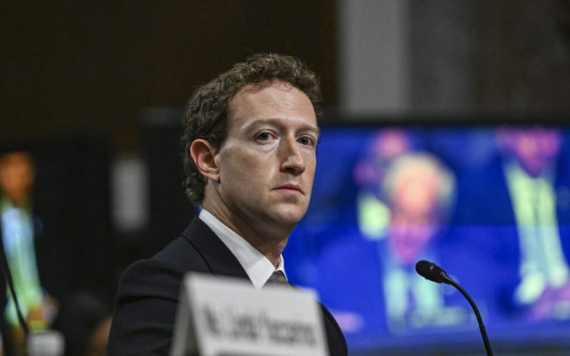 ochelarii-inteligenti-meta-promit-„viitorul-digital”,-dar-testele-arata-o-mare-problema.-cat-costa-noul-gadget-lansat-de-zuckerberg