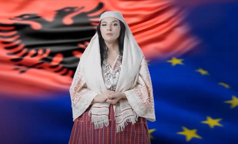 video-|-un-minister-incredintat-unei-inteligente-artificiale-in-albania:-o-campanie-de-imagine,-dar-si-multe-intrebari