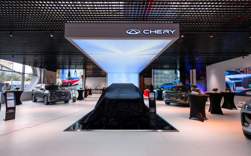 chinezii-de-la-chery-inaugureaza-un-showroom-in-bucuresti-si-lanseaza-un-nou-suv-pe-piata-din-romania