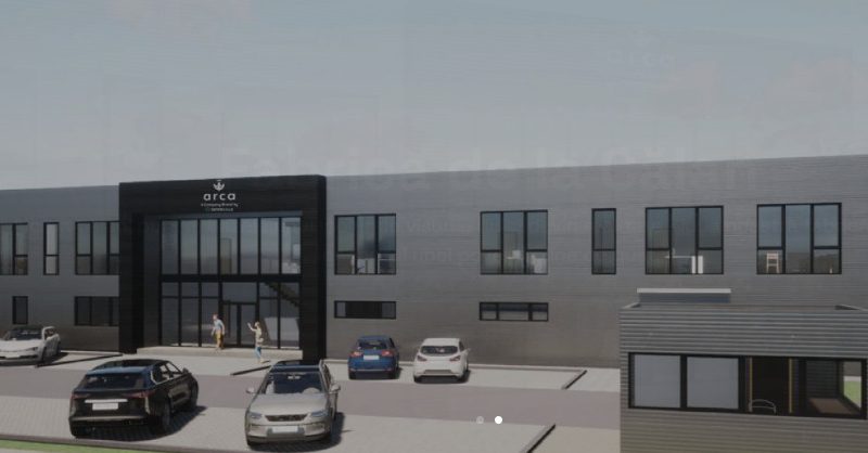 un-antreprenor-construieste-cu-fonduri-ue-fabrica-de-prajituri-la-calan-–-fost-oras-siderurgic-din-hunedoara.-clatite,-eclere-si-tiramisu-pentru-export